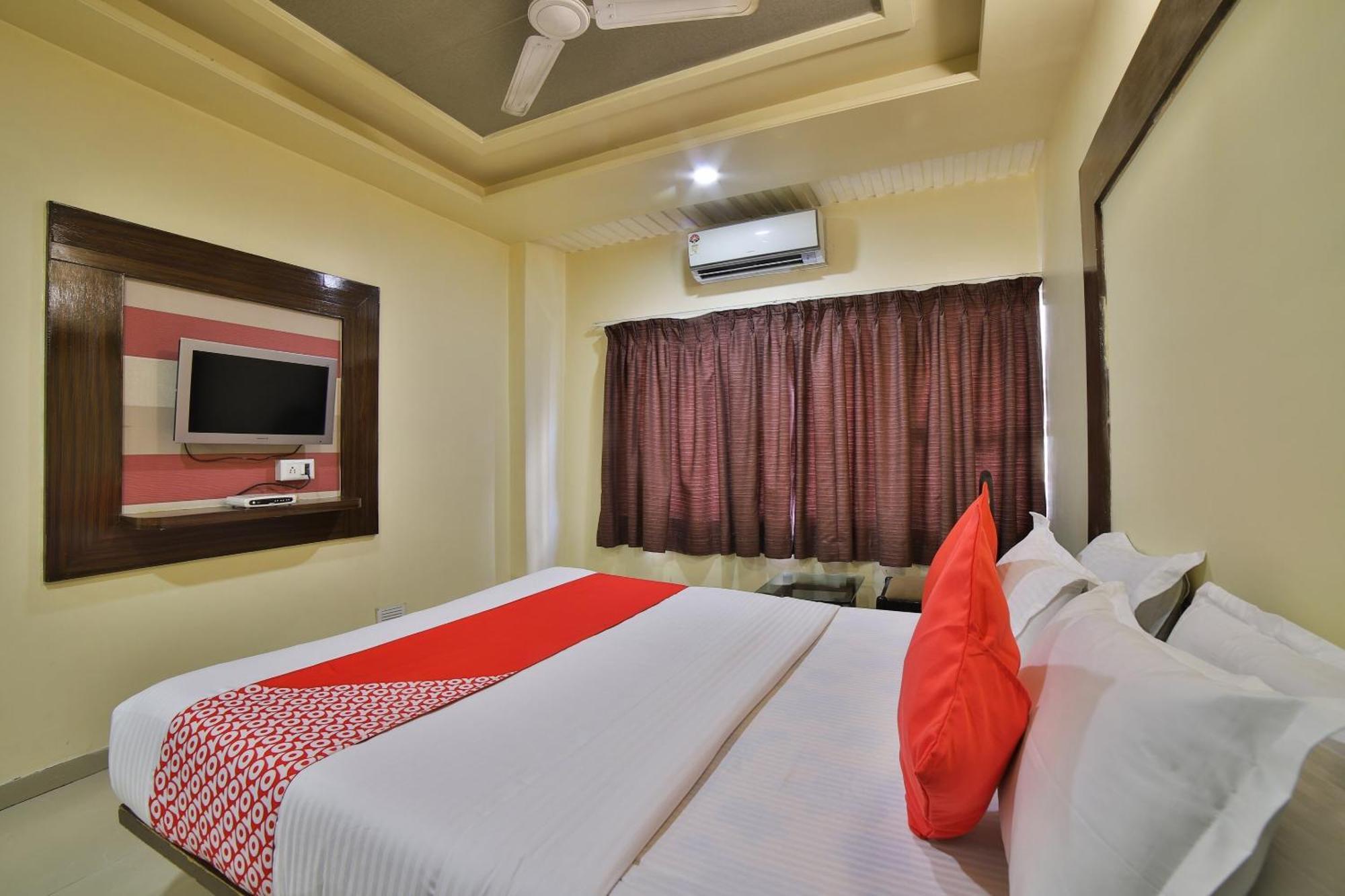 Capital O Kalash Residency Ahmedabad Eksteriør bilde